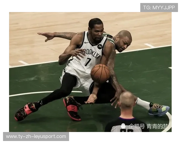 字母哥赛后给对方小将鼓励信号，职业精神获赞