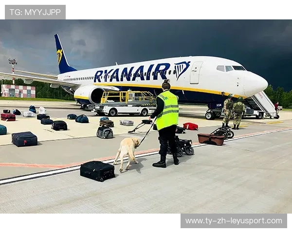 尤文图斯边路切换制造连续威胁球